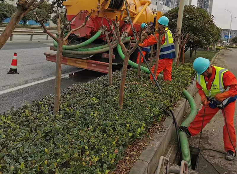 金波乡市政管道清淤