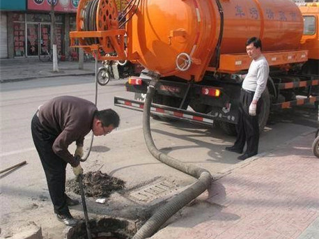 金波乡清掏化粪池，健康生活从这里开始